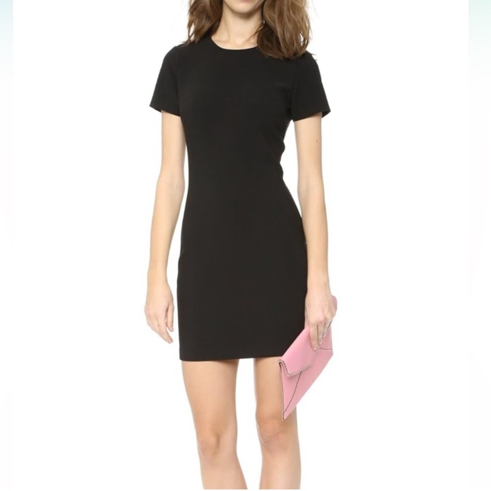 LIKELY Manhattan Cap Sleeve
Bodycon Mini Dress Black Size 2
(NWT) NEW WITH TAGS